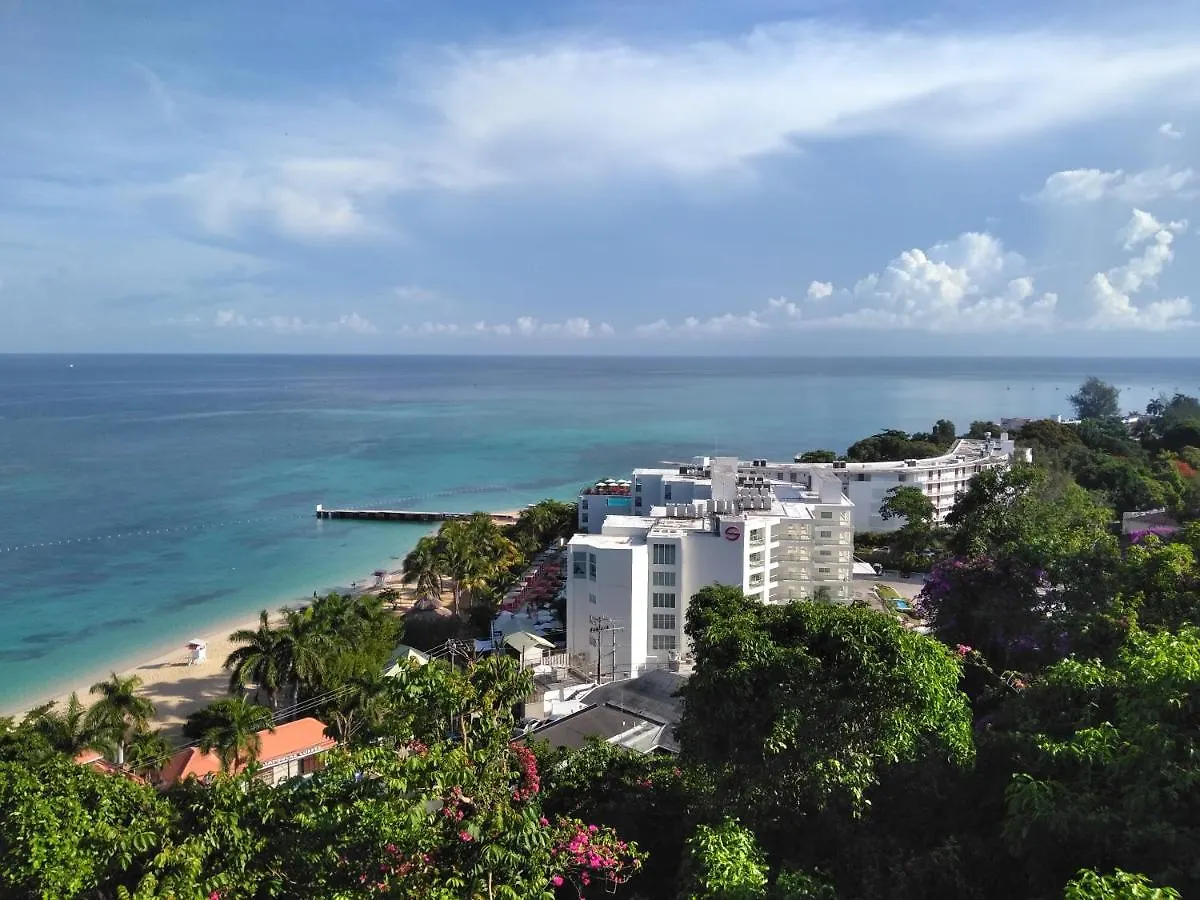 Irresistible View-Mobay Club 1408 Apartment Montego Bay