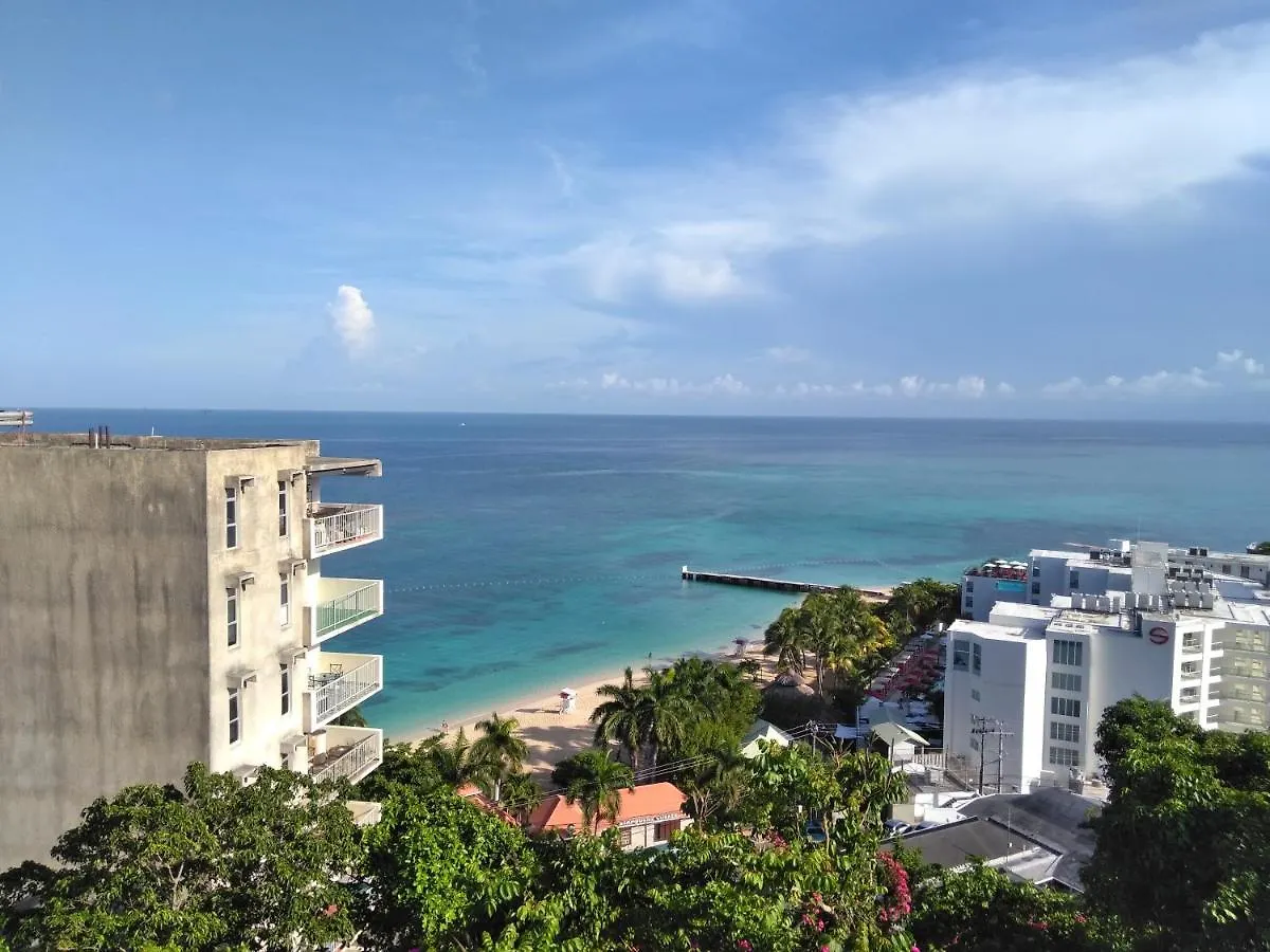 Irresistible View-Mobay Club 1408 Apartment Montego Bay